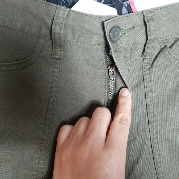 Junior's Habitat Style Surplus Shorts Size 28 - Picture 2 of 5